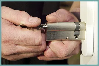 Master Lock Key Store Evanston, IL 847-915-3685 - 45-1